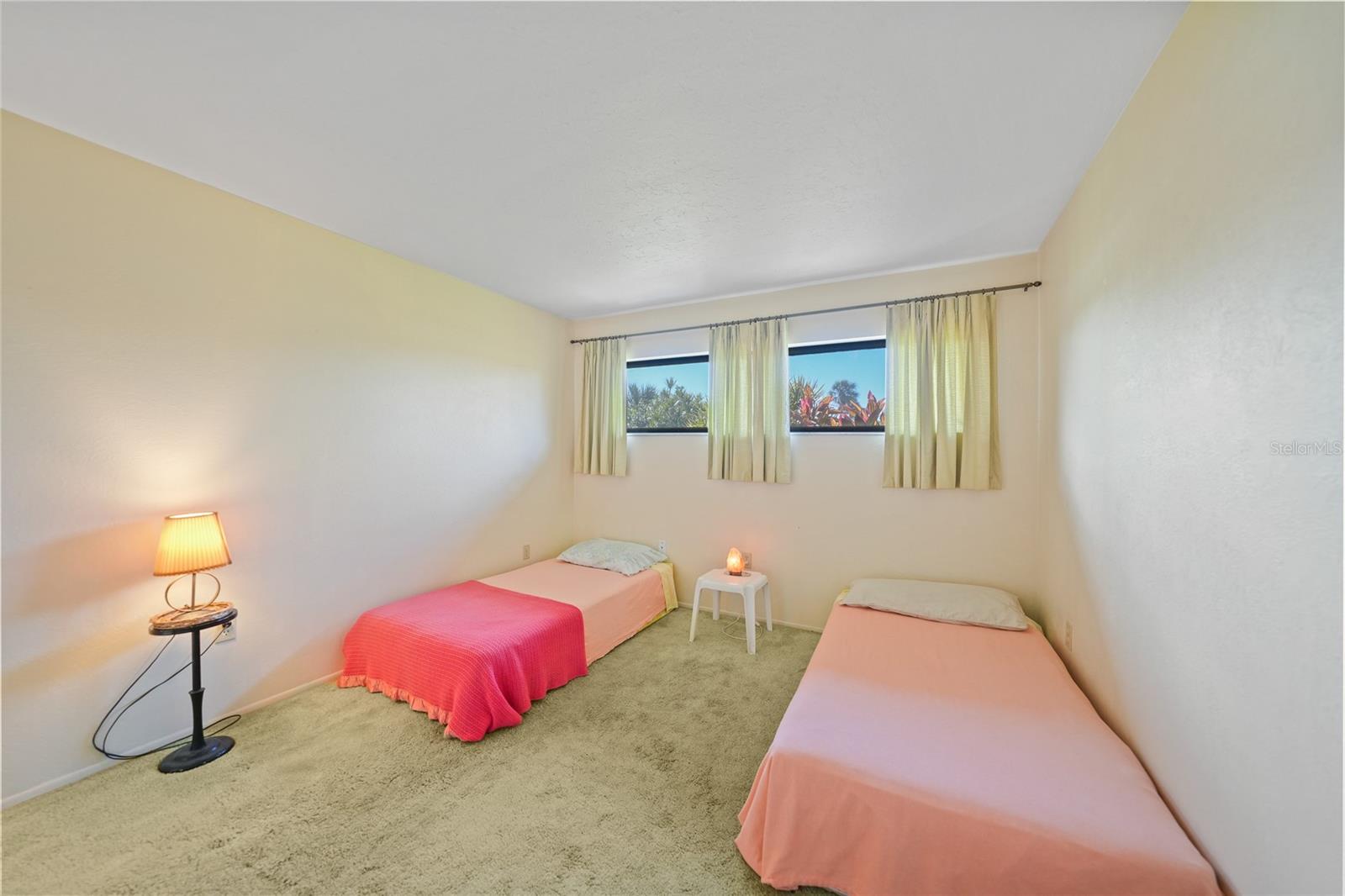 Image 22 of 44 For 1016 Deer Run