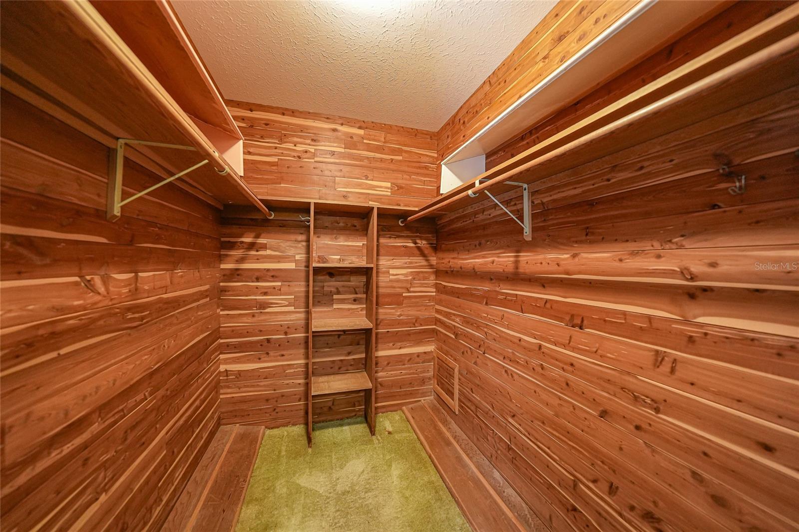 Image 31 of 44 For 1016 Deer Run