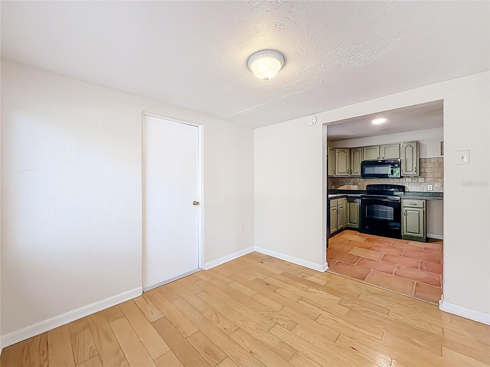 Image 4 of 29 For 4213 22nd Street N