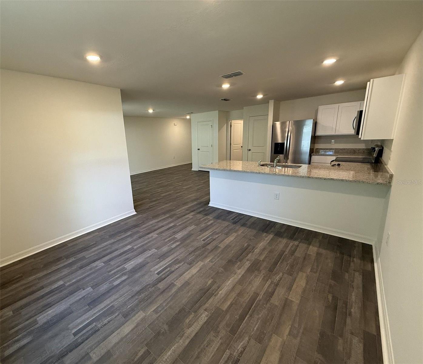 Image 5 of 18 For 3471 Ledgewood Street