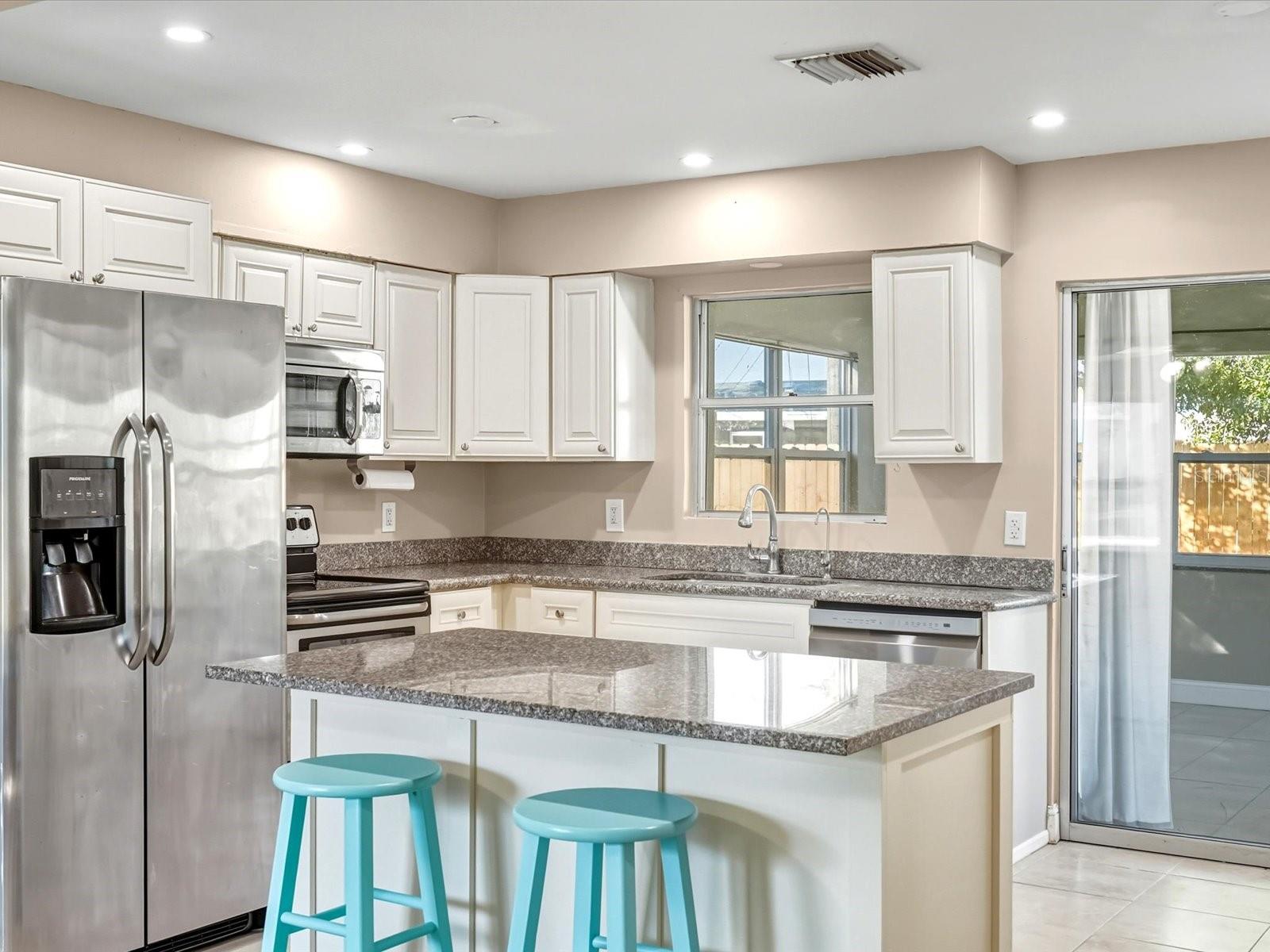 Image 6 of 30 For 1017 Rosedale Road