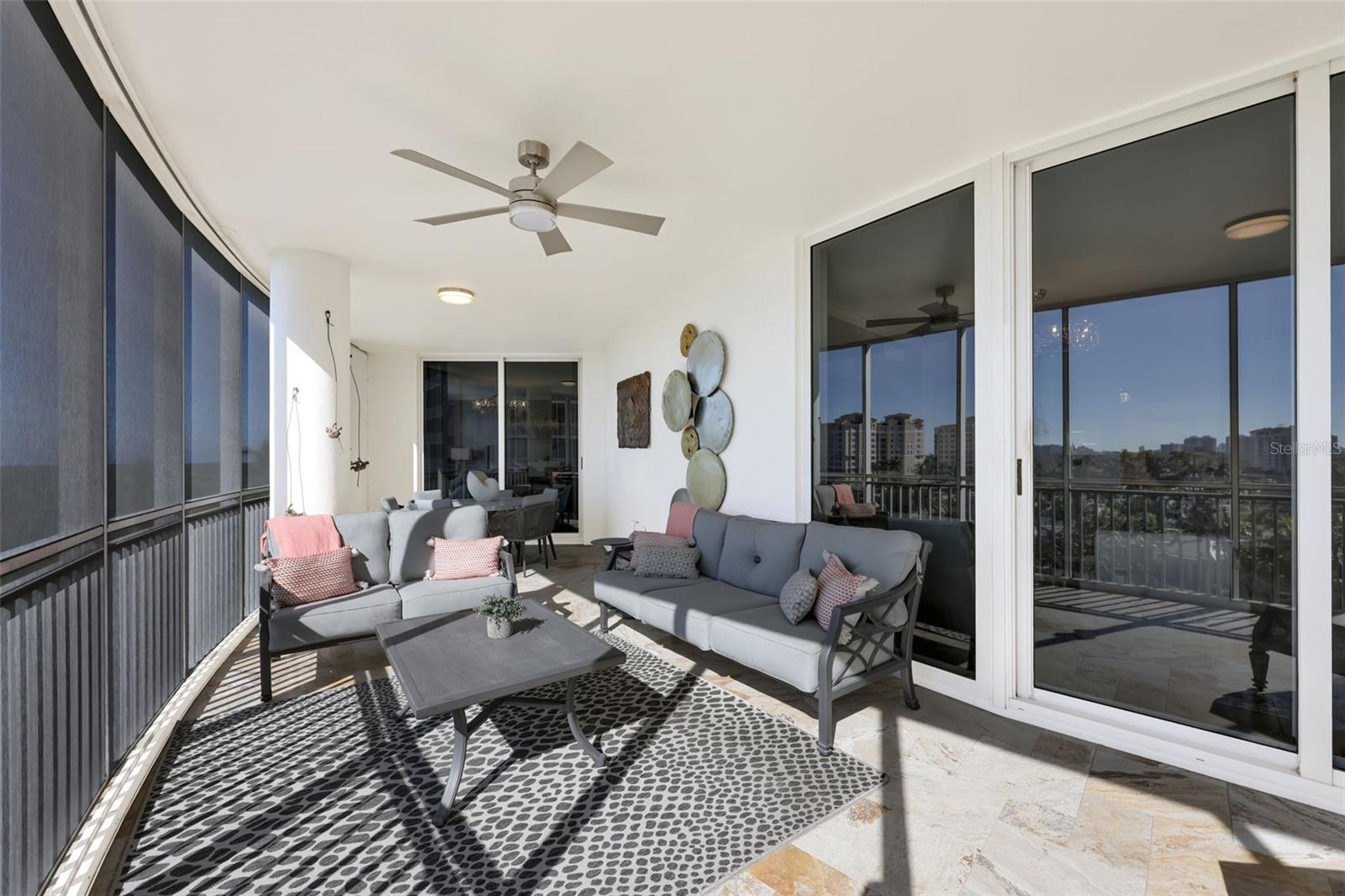 Image 11 of 51 For 13675 Vanderbilt Drive 605