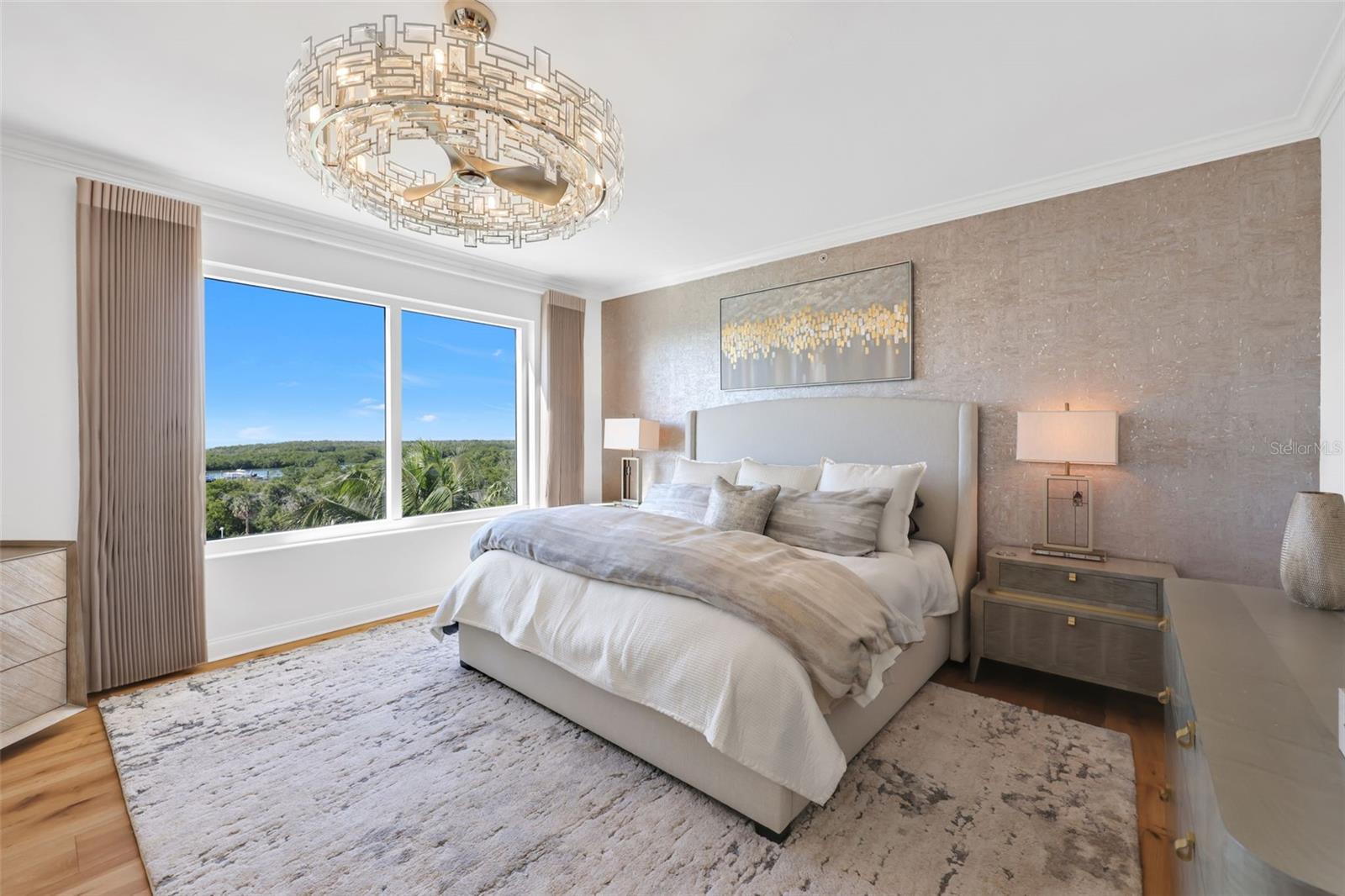 Image 25 of 51 For 13675 Vanderbilt Drive 605