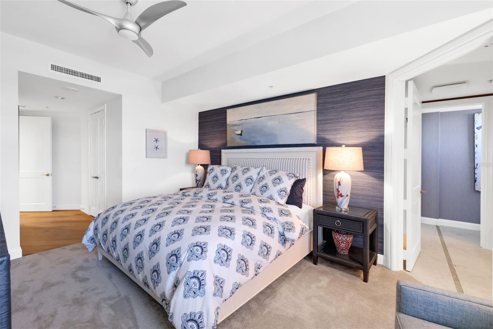 Image 30 of 51 For 13675 Vanderbilt Drive 605