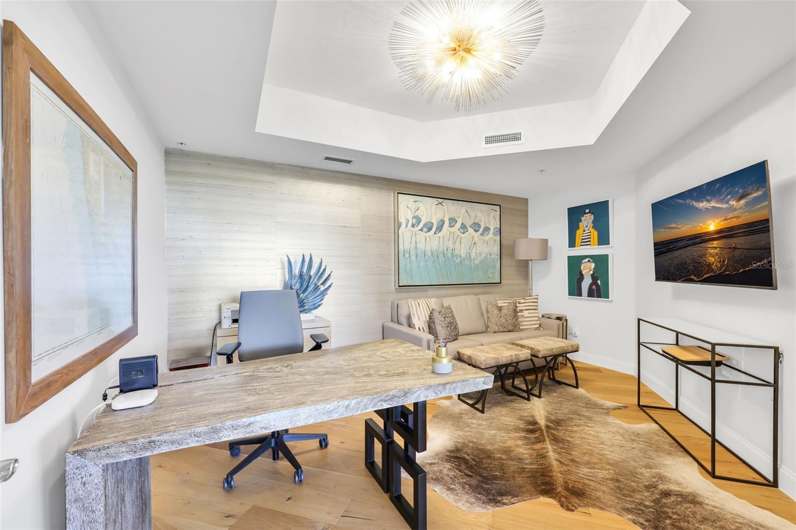 Image 43 of 51 For 13675 Vanderbilt Drive 605