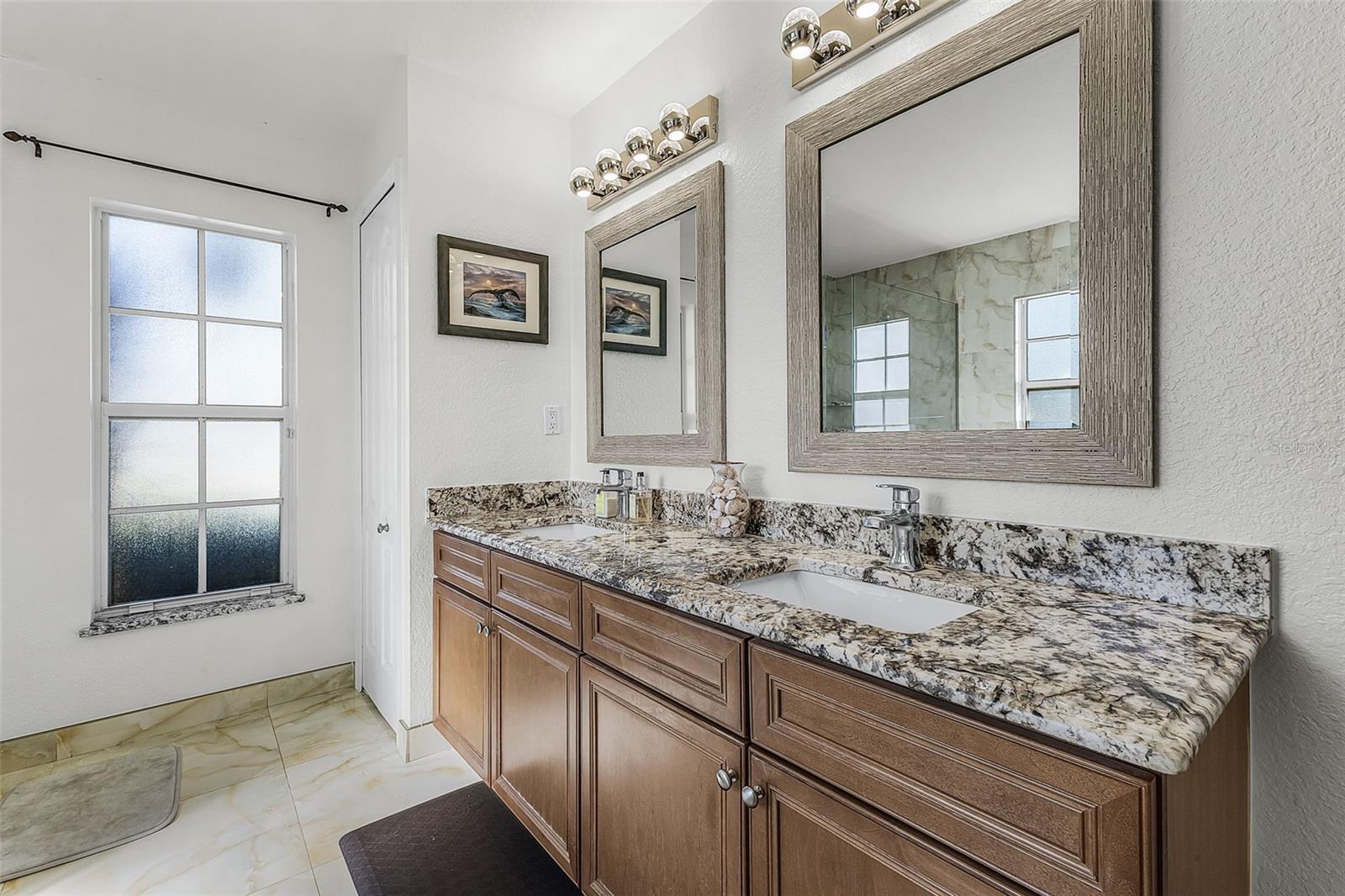 Image 7 of 31 For 3327 26th Avenue