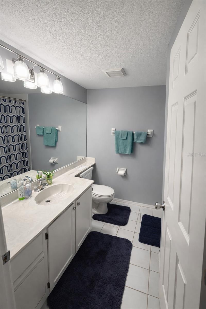 Image 14 of 18 For 3310 Loveland Boulevard 1705