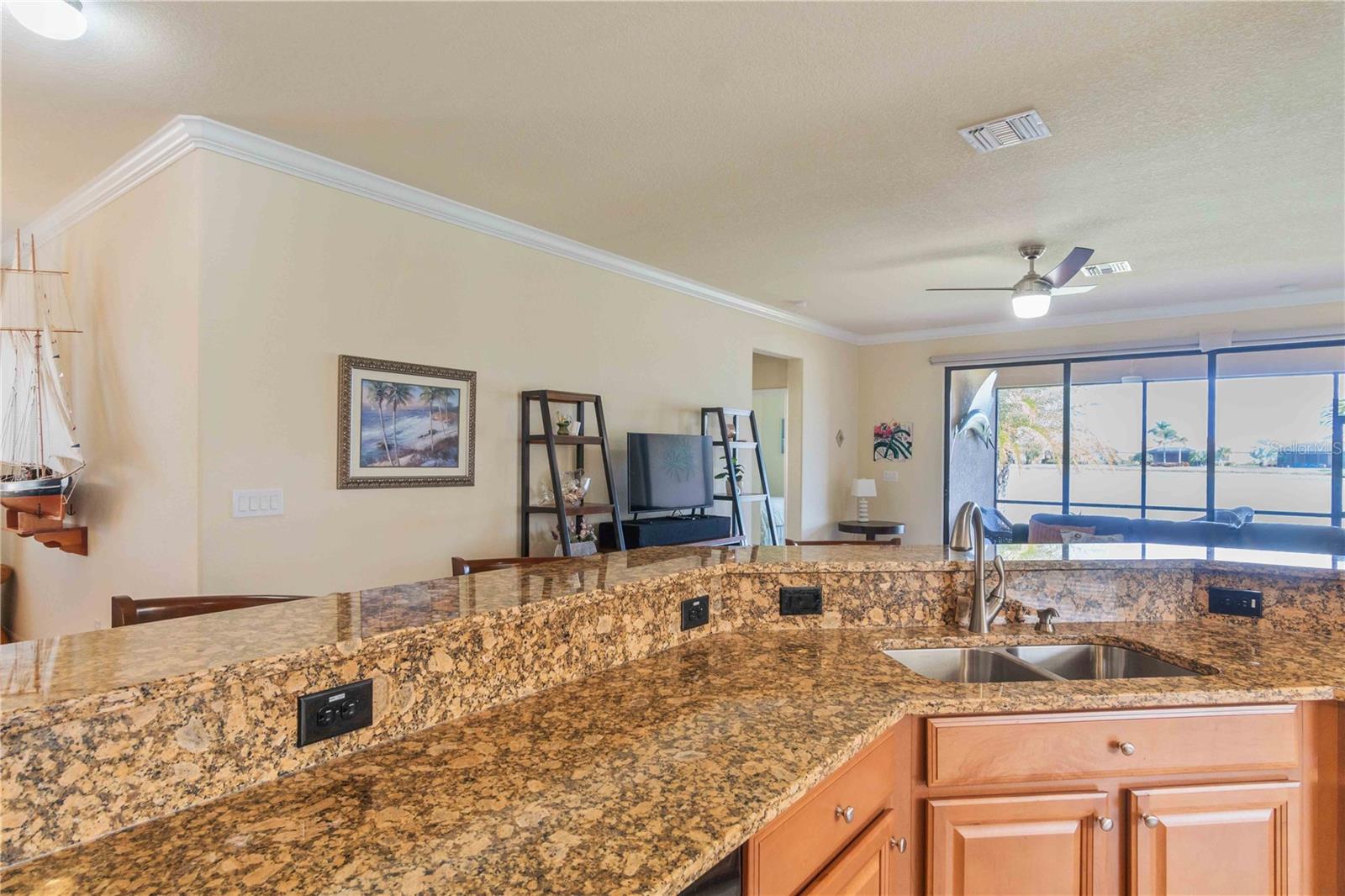 Image 21 of 86 For 20370 Grazie Place