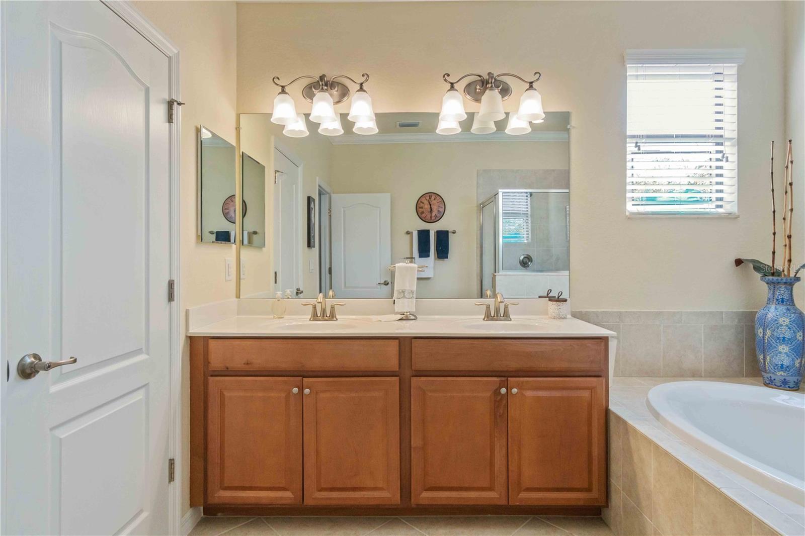 Image 46 of 86 For 20370 Grazie Place