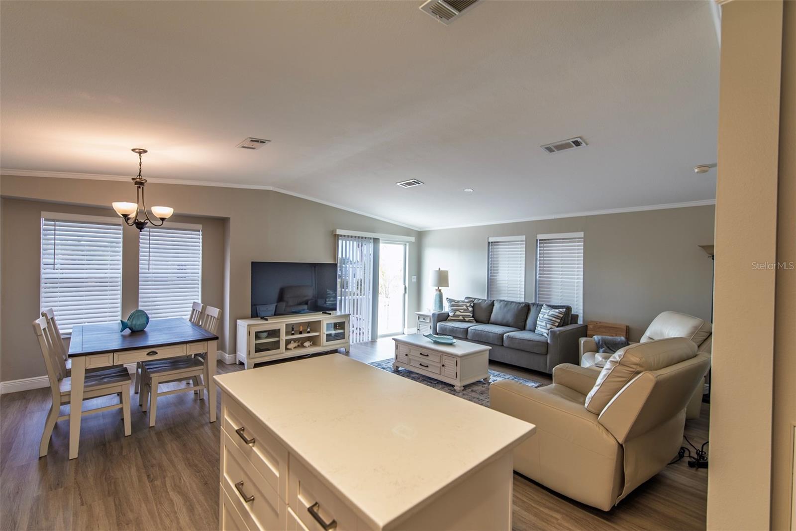 Image 4 of 29 For 25 Copenhagen Avenue