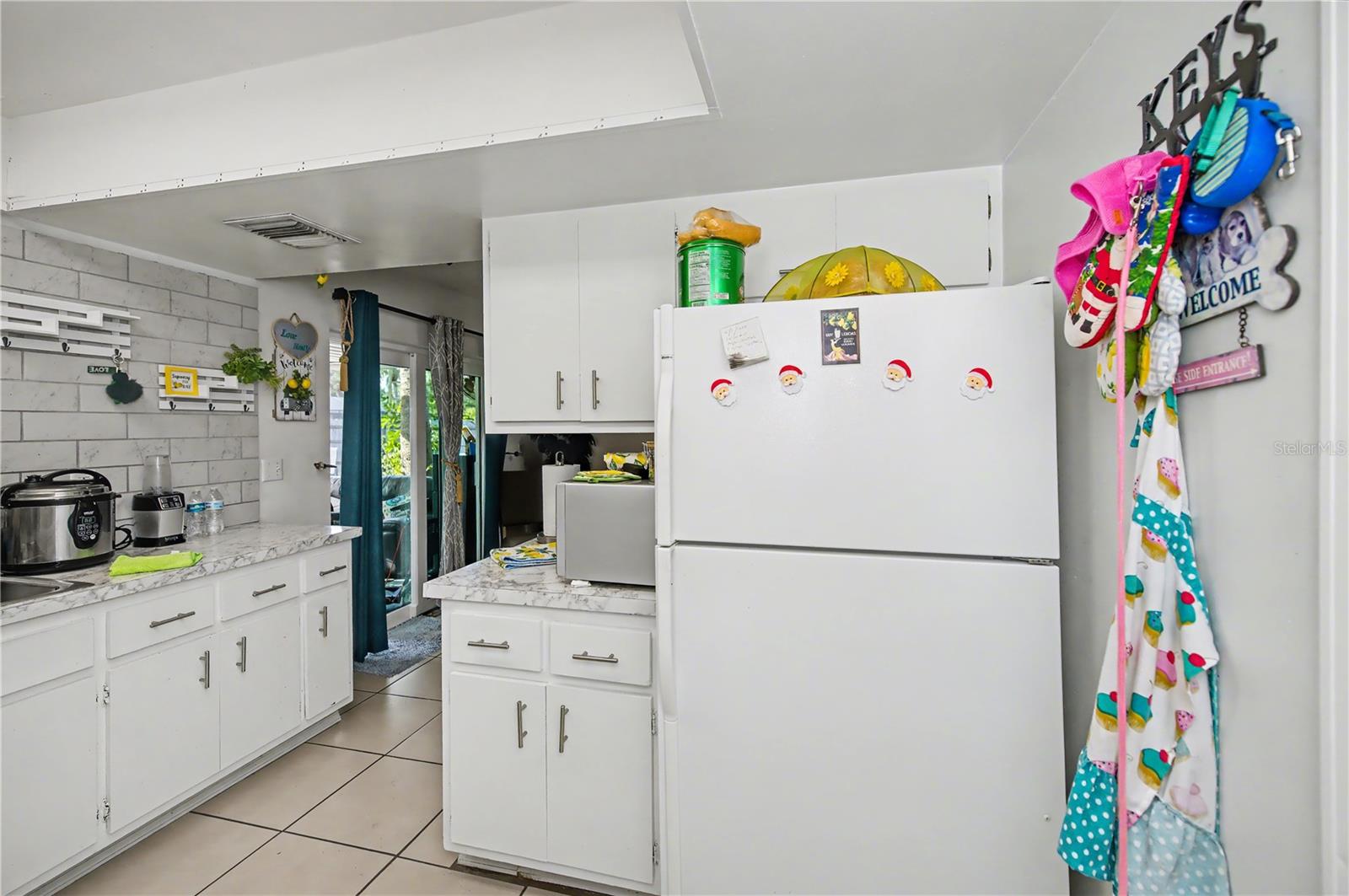 Image 15 of 47 For 4025 Yucatan Circle