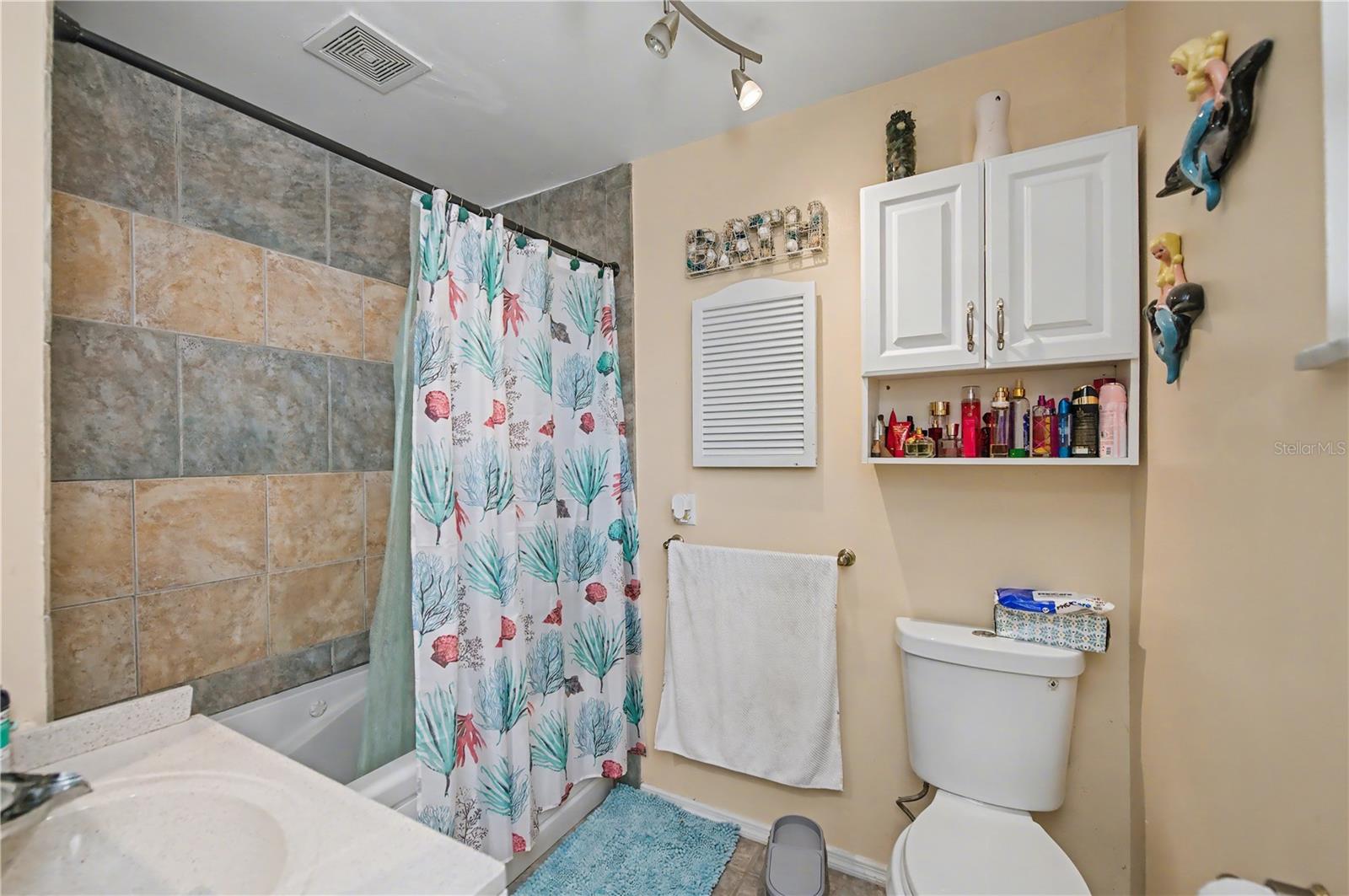 Image 22 of 47 For 4025 Yucatan Circle