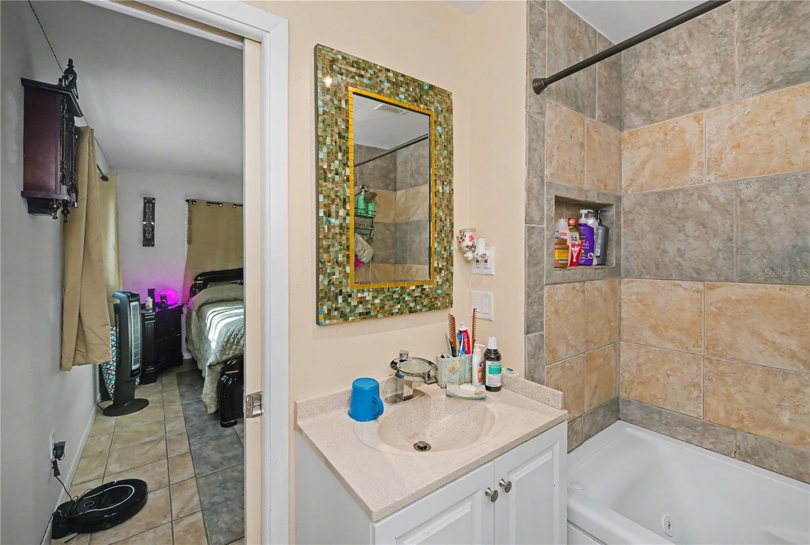 Image 24 of 47 For 4025 Yucatan Circle