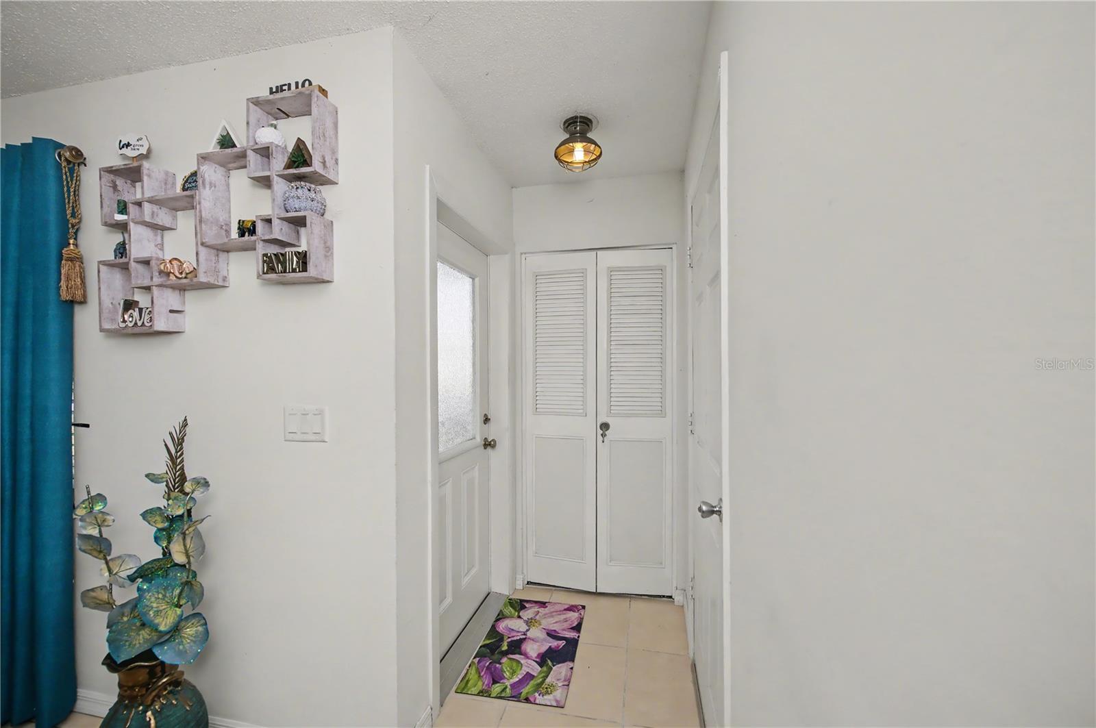 Image 8 of 47 For 4025 Yucatan Circle