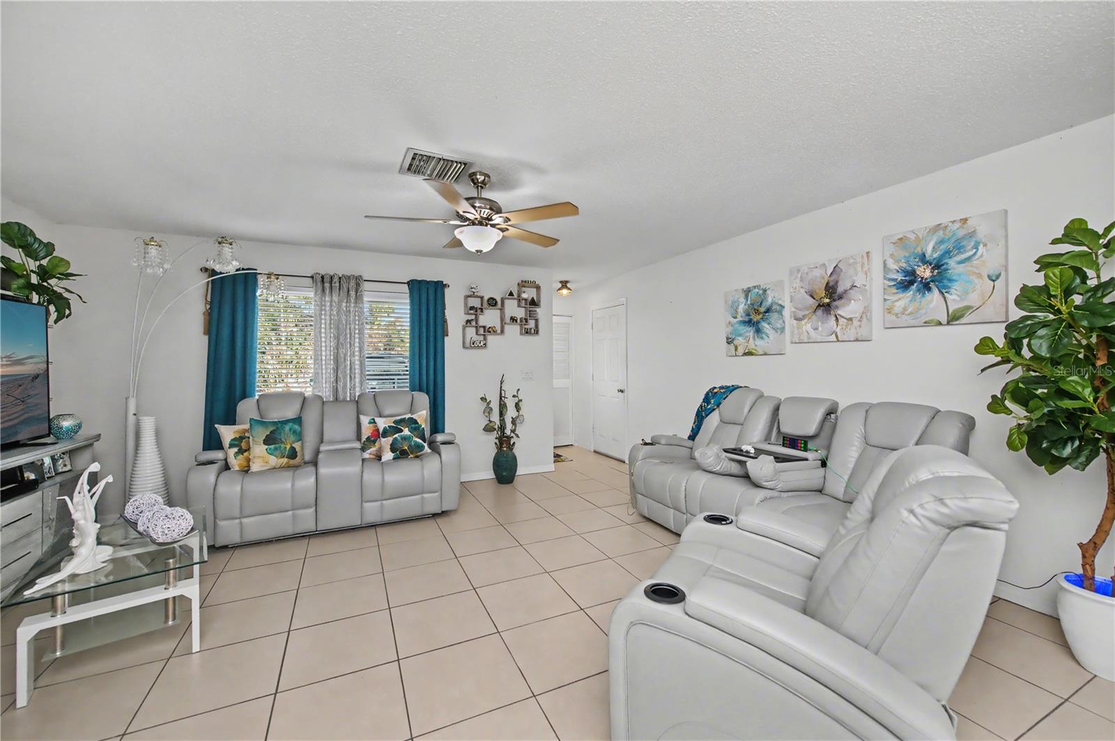 Image 9 of 47 For 4025 Yucatan Circle