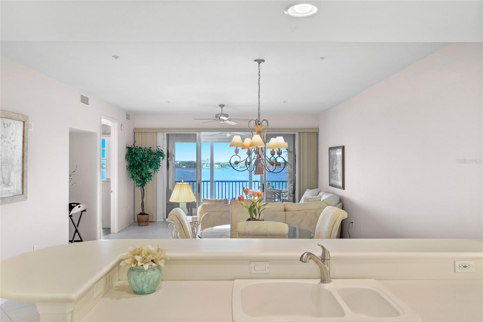 Image 24 of 72 For 242 Hidden Bay Drive 603