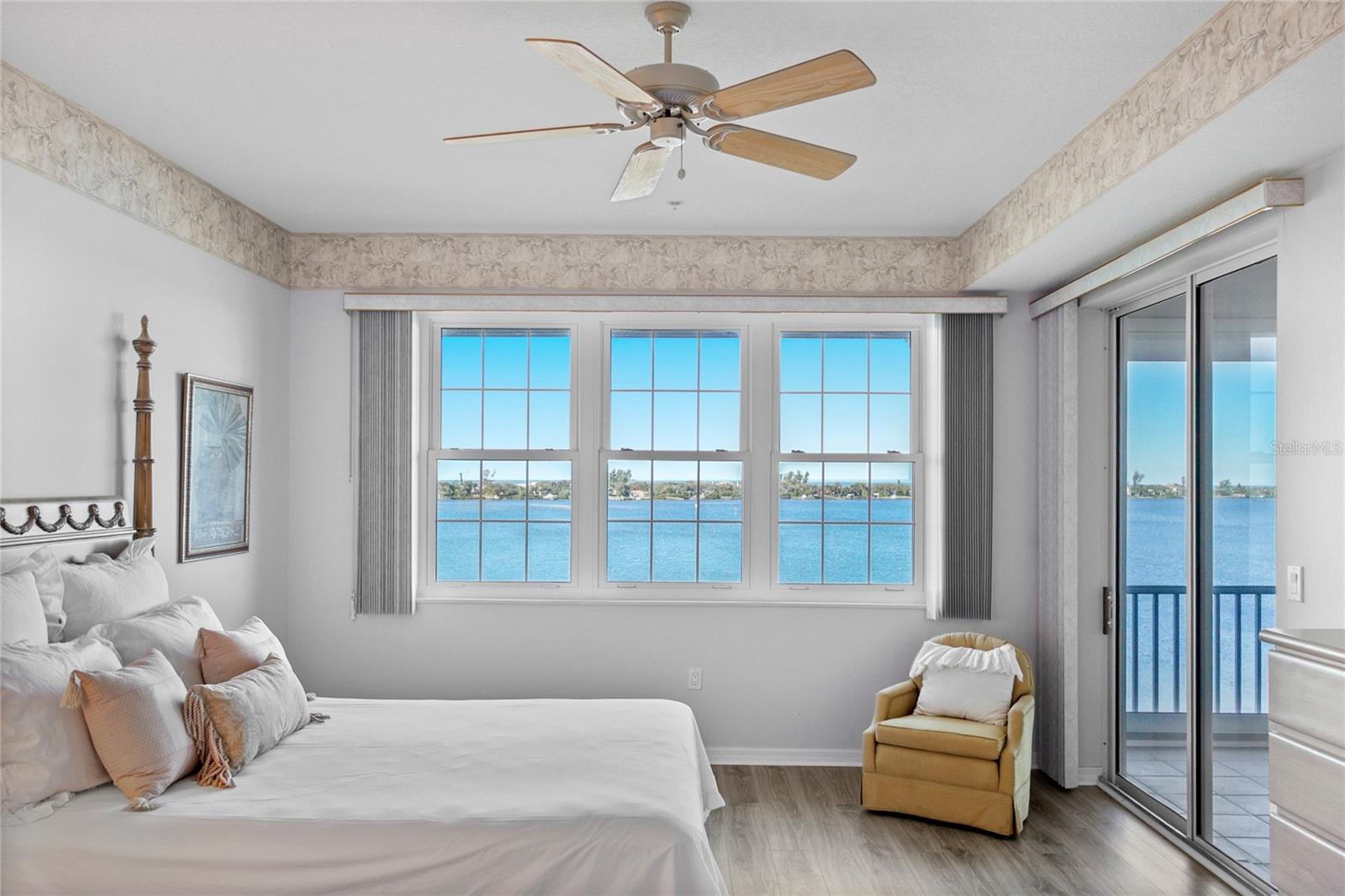 Image 34 of 72 For 242 Hidden Bay Drive 603