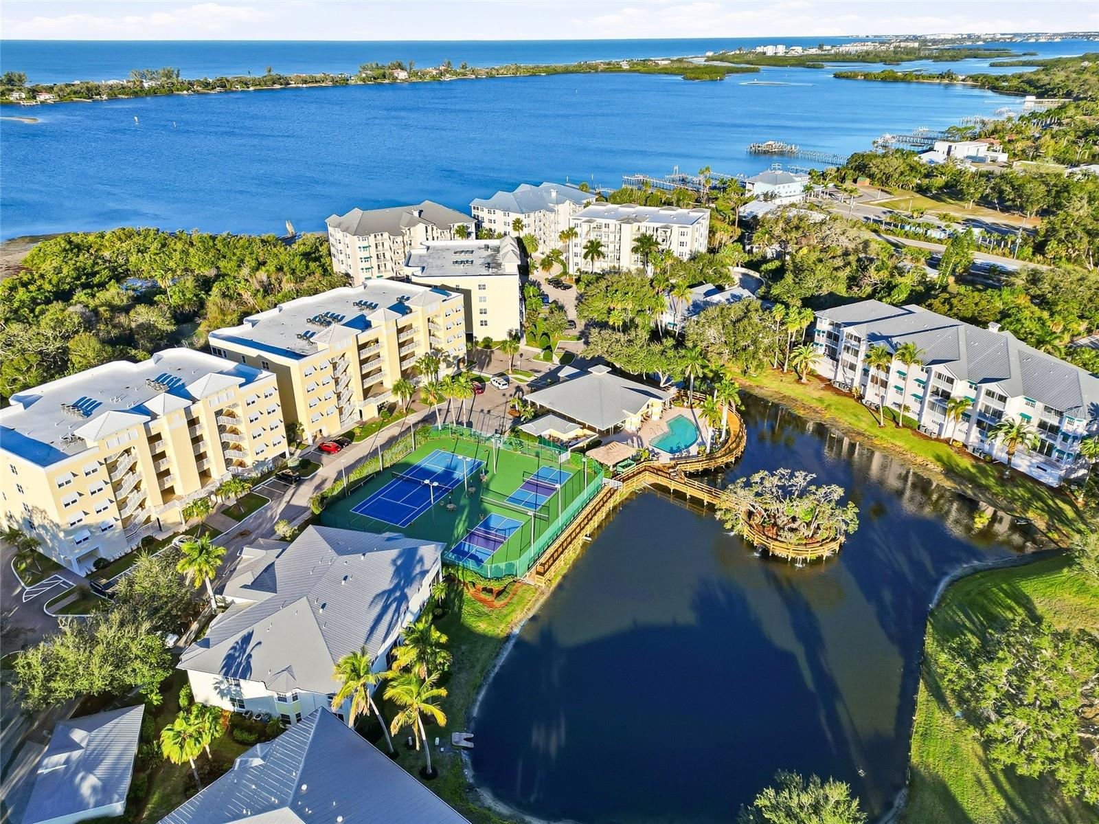 Image 48 of 72 For 242 Hidden Bay Drive 603