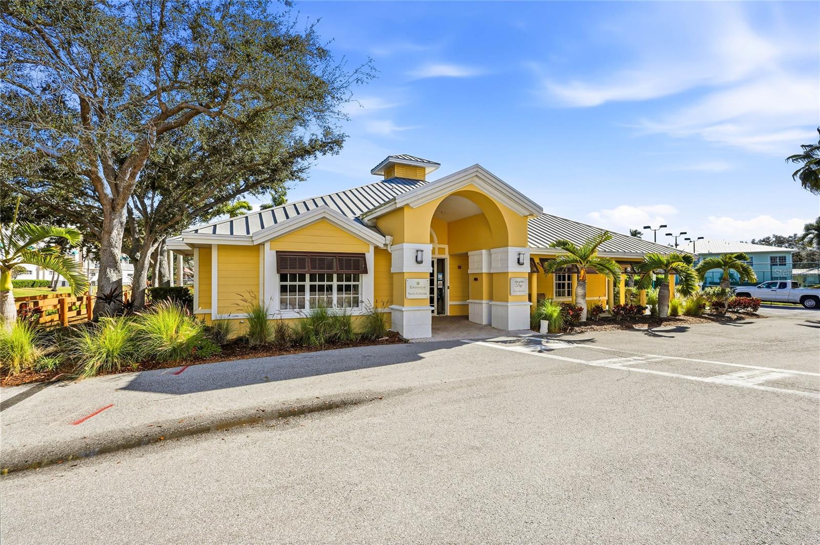 Image 50 of 72 For 242 Hidden Bay Drive 603