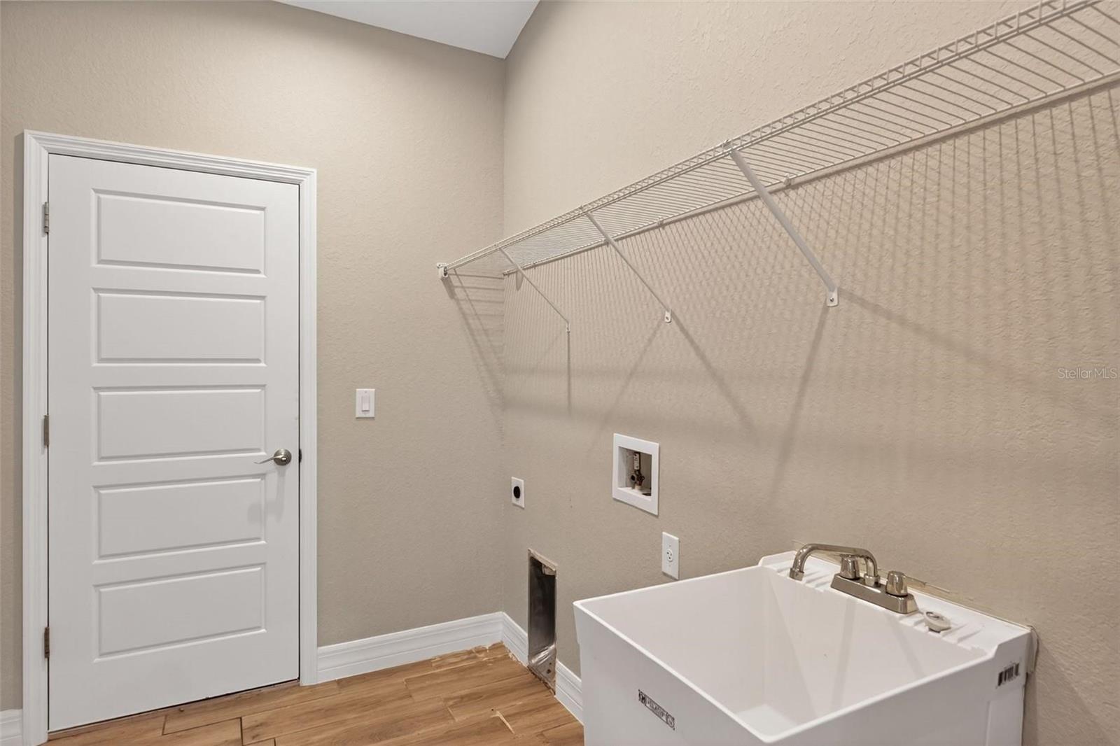 Image 17 of 40 For 14464 Fort Myers Avenue