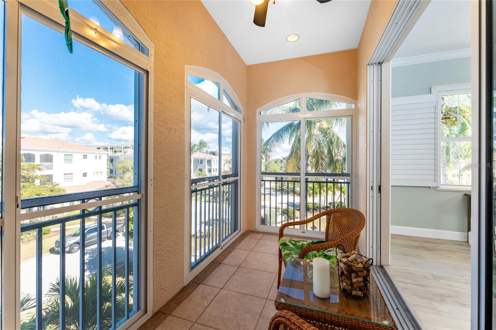 Image 12 of 75 For 3464 Sunset Key Circle 103