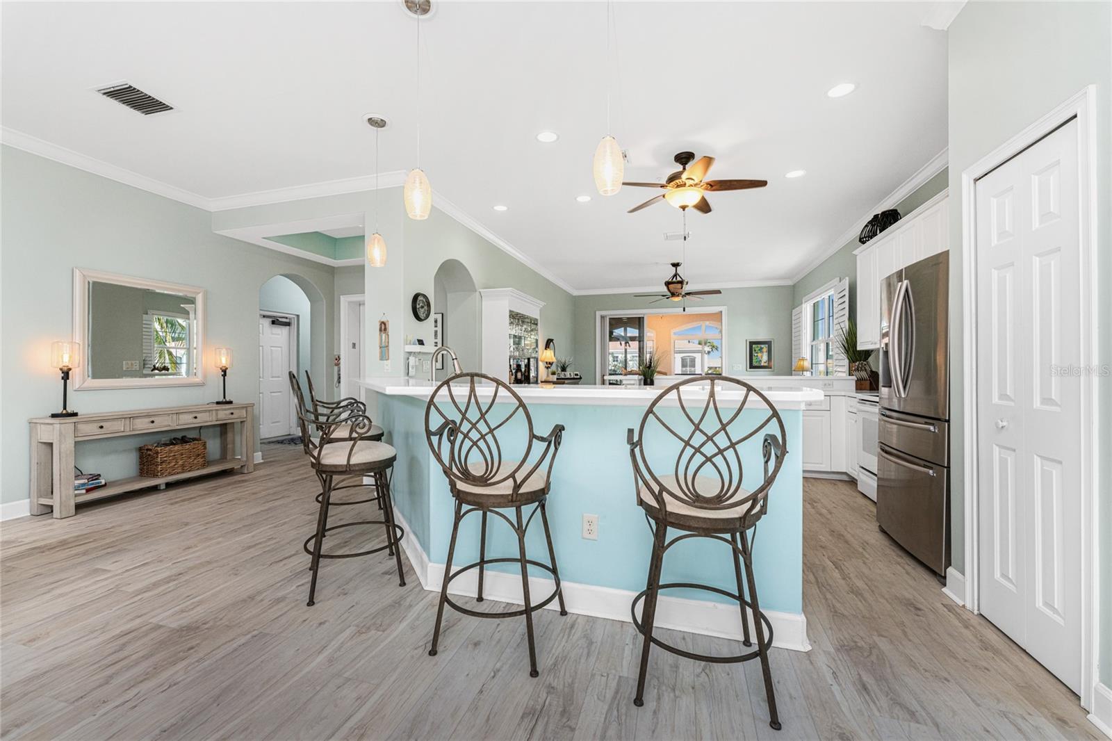 Image 17 of 75 For 3464 Sunset Key Circle 103