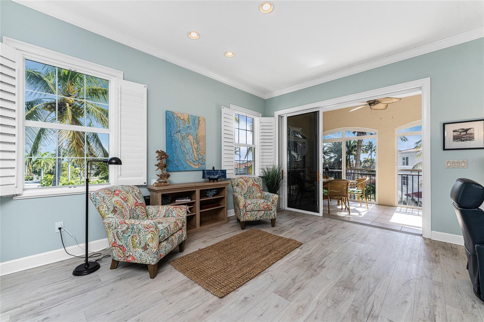 Image 24 of 75 For 3464 Sunset Key Circle 103