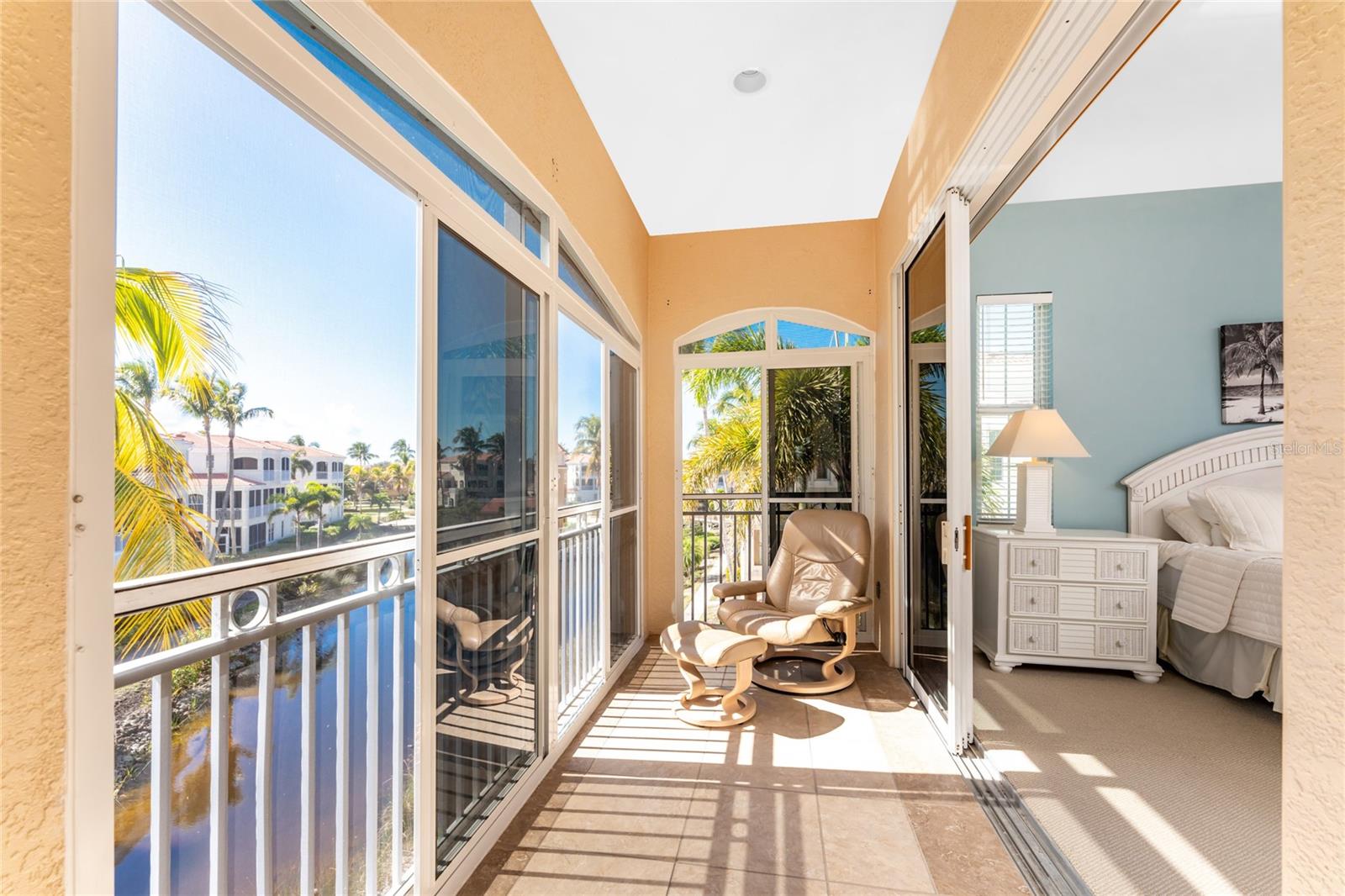 Image 37 of 75 For 3464 Sunset Key Circle 103