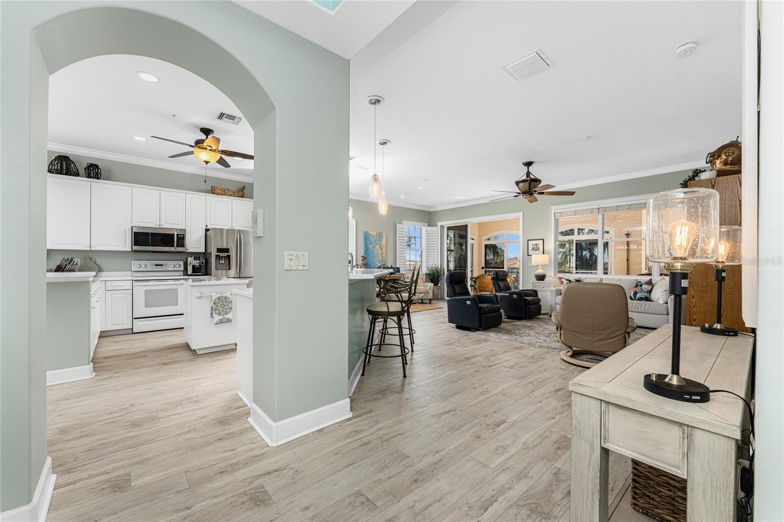 Image 4 of 75 For 3464 Sunset Key Circle 103