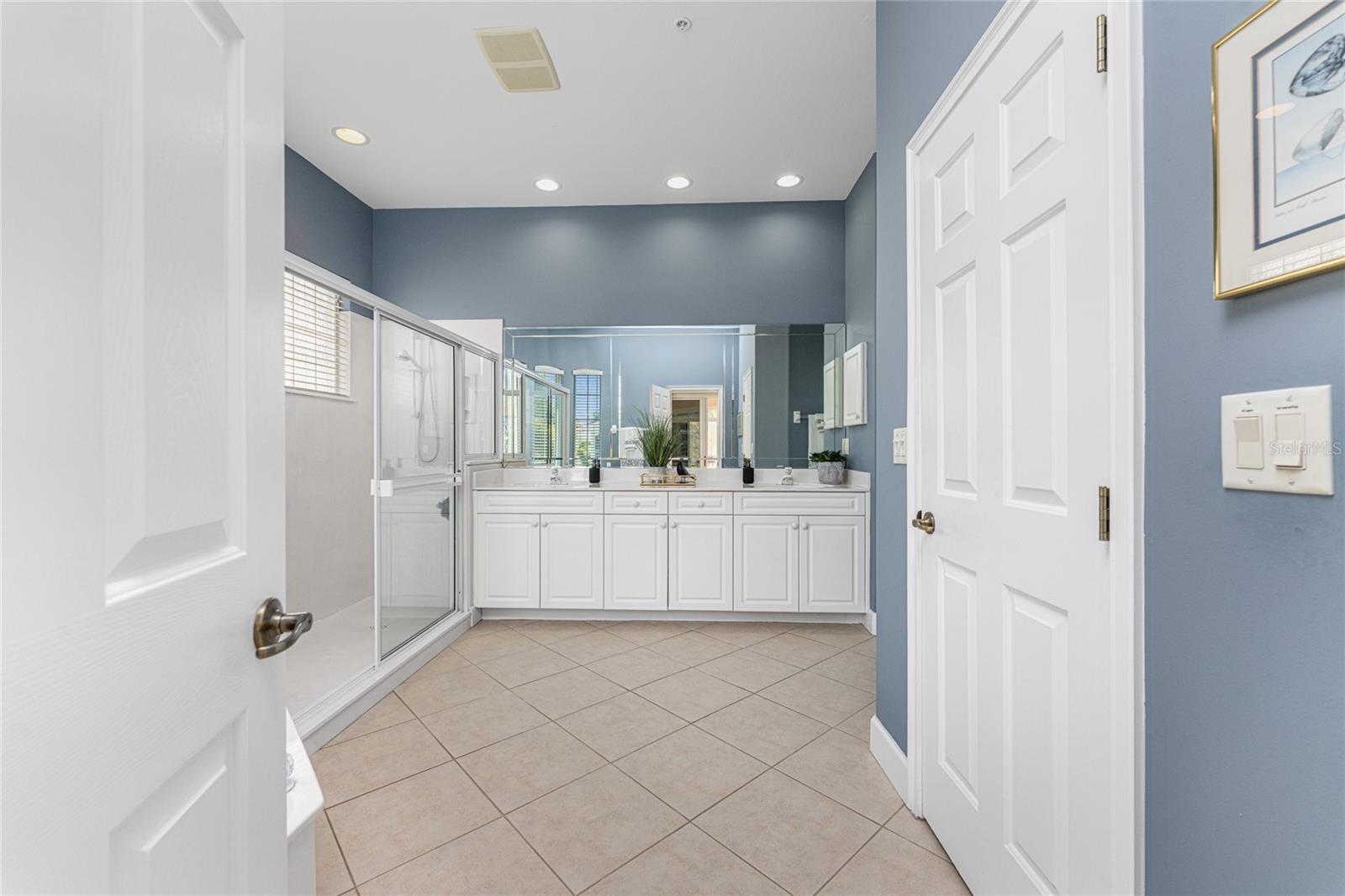 Image 41 of 75 For 3464 Sunset Key Circle 103