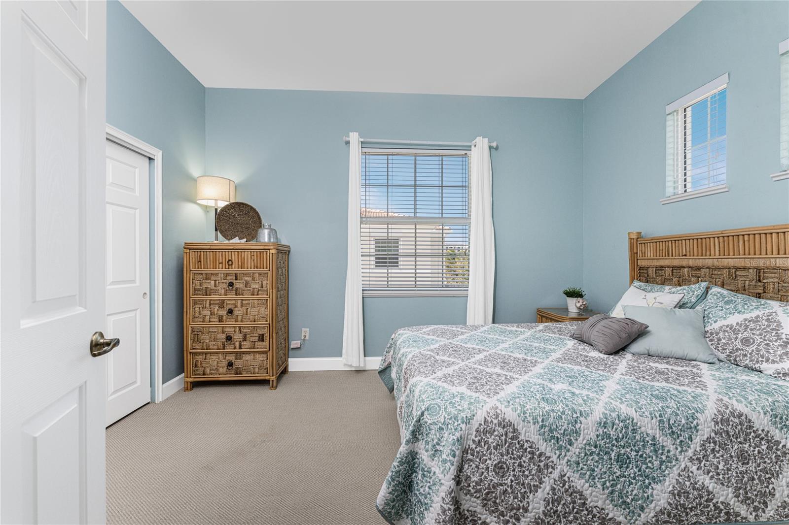 Image 42 of 75 For 3464 Sunset Key Circle 103