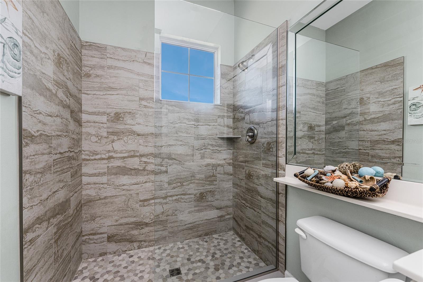 Image 46 of 75 For 3464 Sunset Key Circle 103