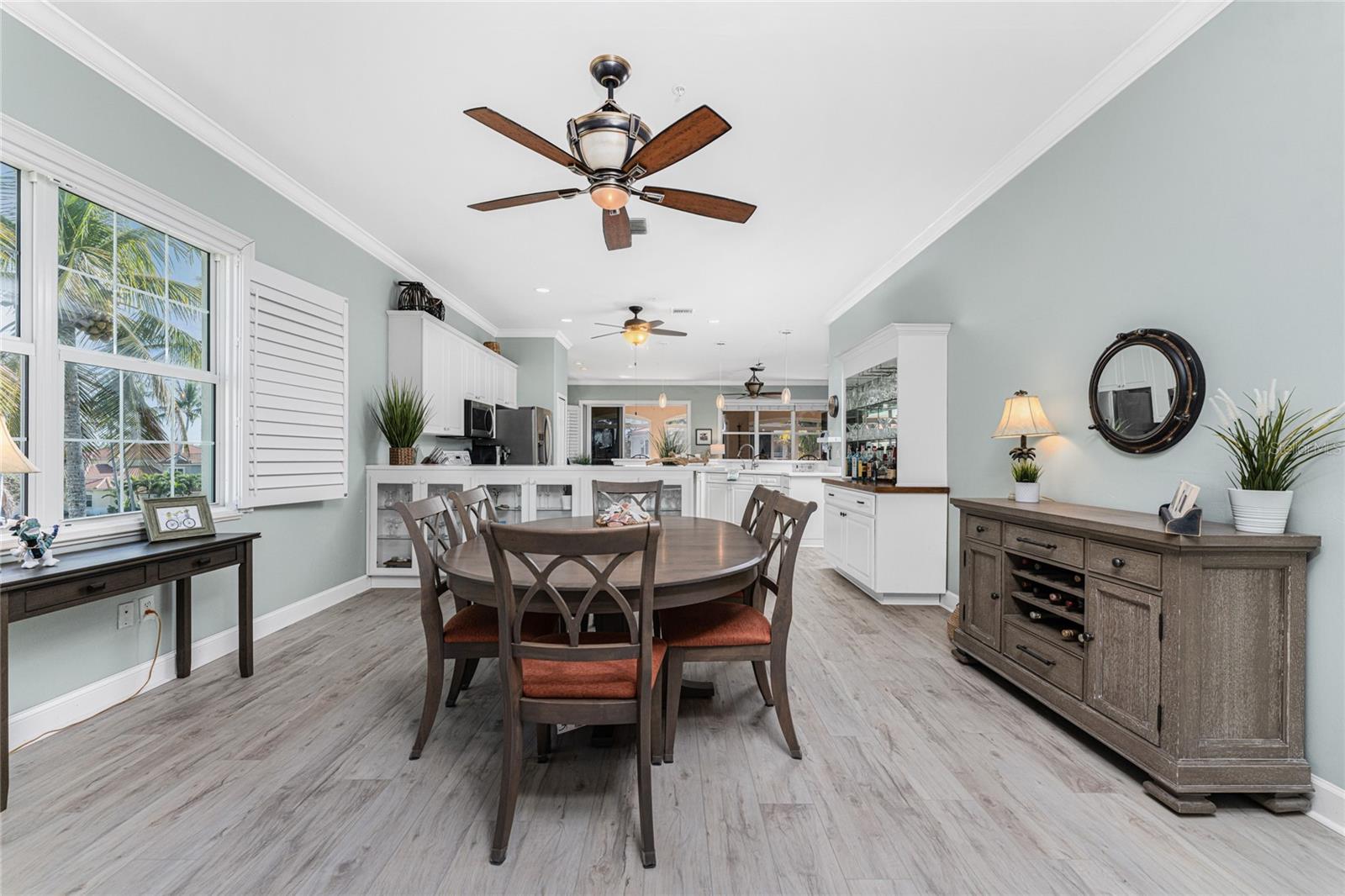 Image 8 of 75 For 3464 Sunset Key Circle 103