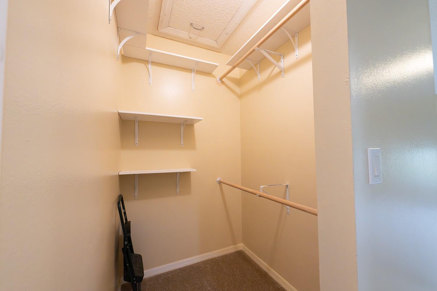 Image 20 of 41 For 12235 Kingsway Circle C6