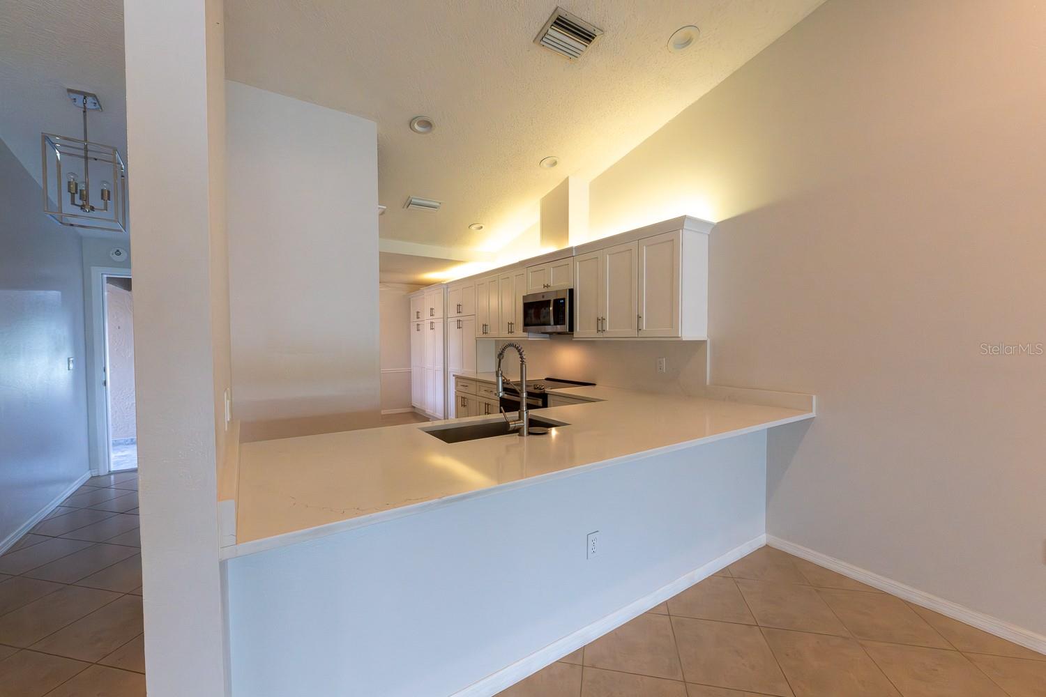 Image 25 of 41 For 12235 Kingsway Circle C6