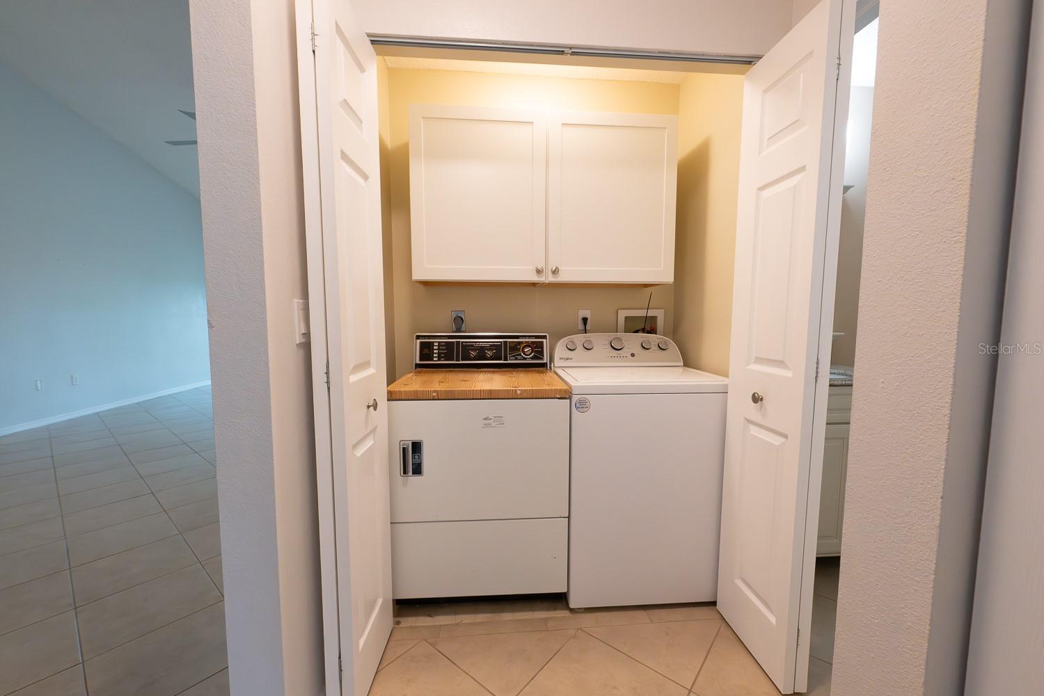 Image 30 of 41 For 12235 Kingsway Circle C6