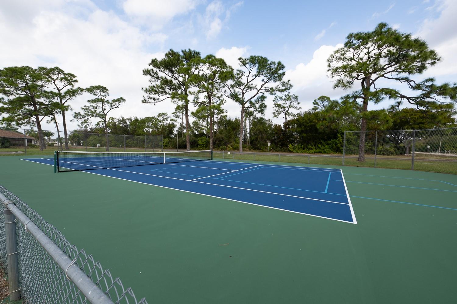 Image 36 of 41 For 12235 Kingsway Circle C6