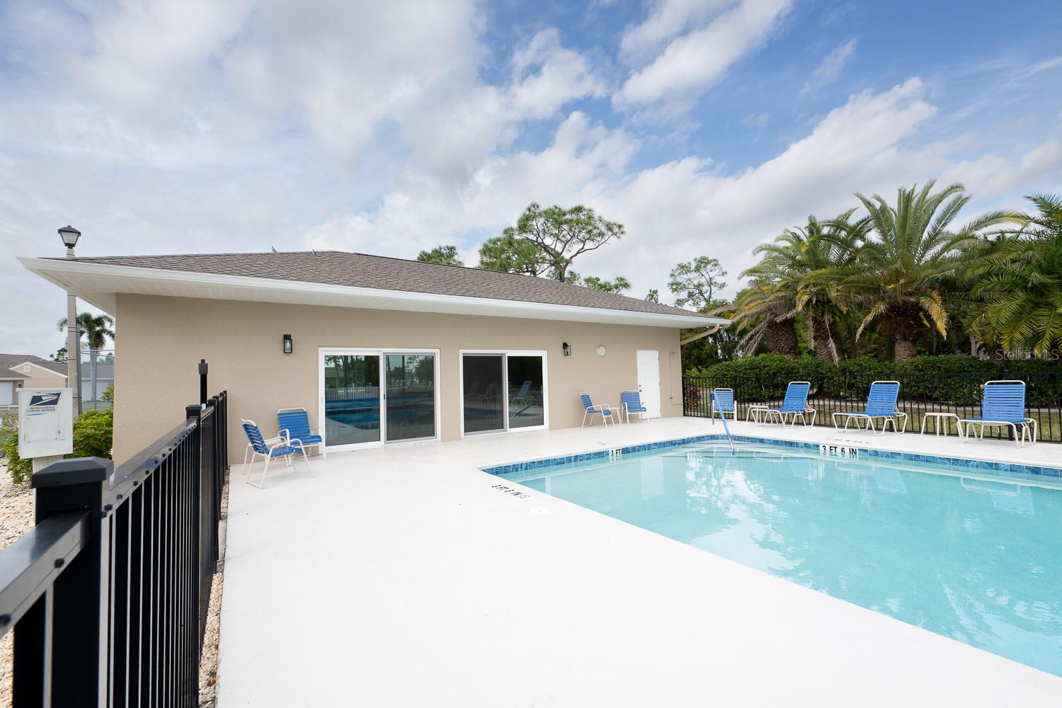 Image 38 of 41 For 12235 Kingsway Circle C6