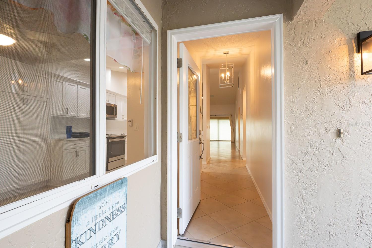 Image 6 of 41 For 12235 Kingsway Circle C6