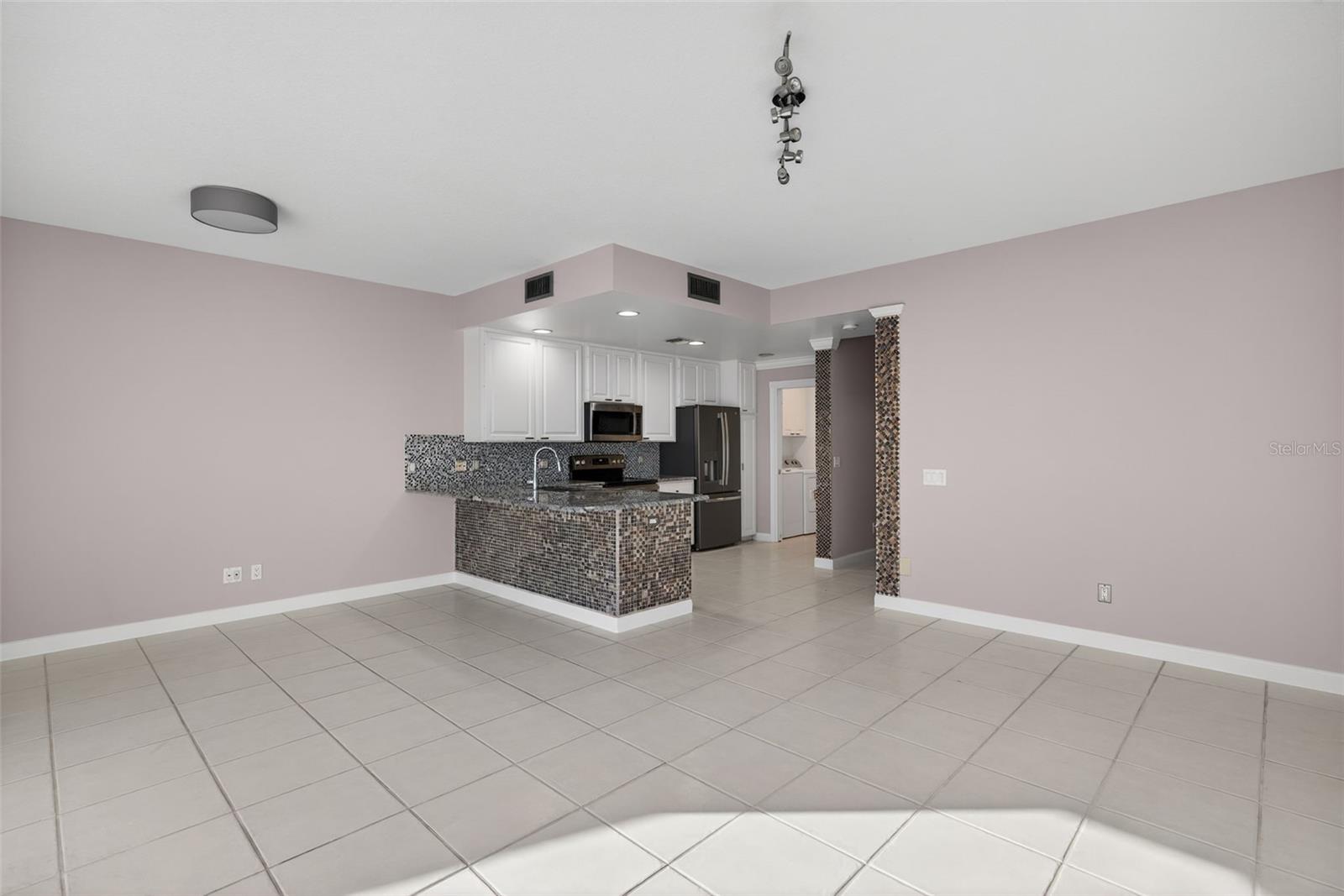 Image 11 of 44 For 3518 Zanzibar Way