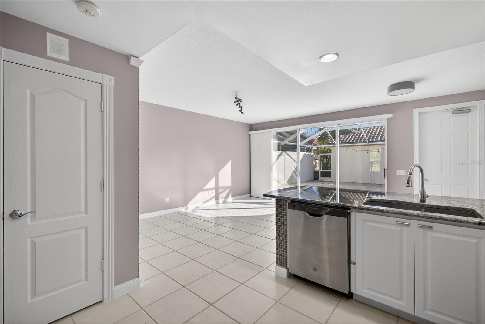 Image 14 of 44 For 3518 Zanzibar Way