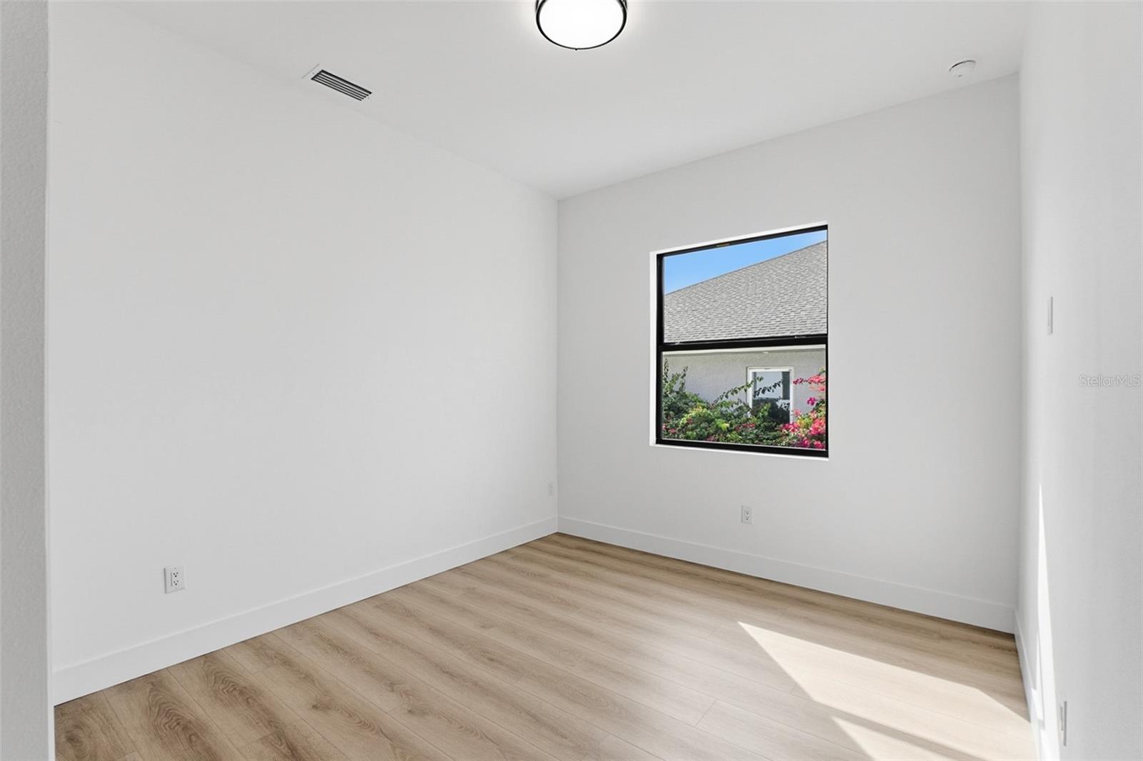 Image 28 of 50 For 13192 Windcrest Drive