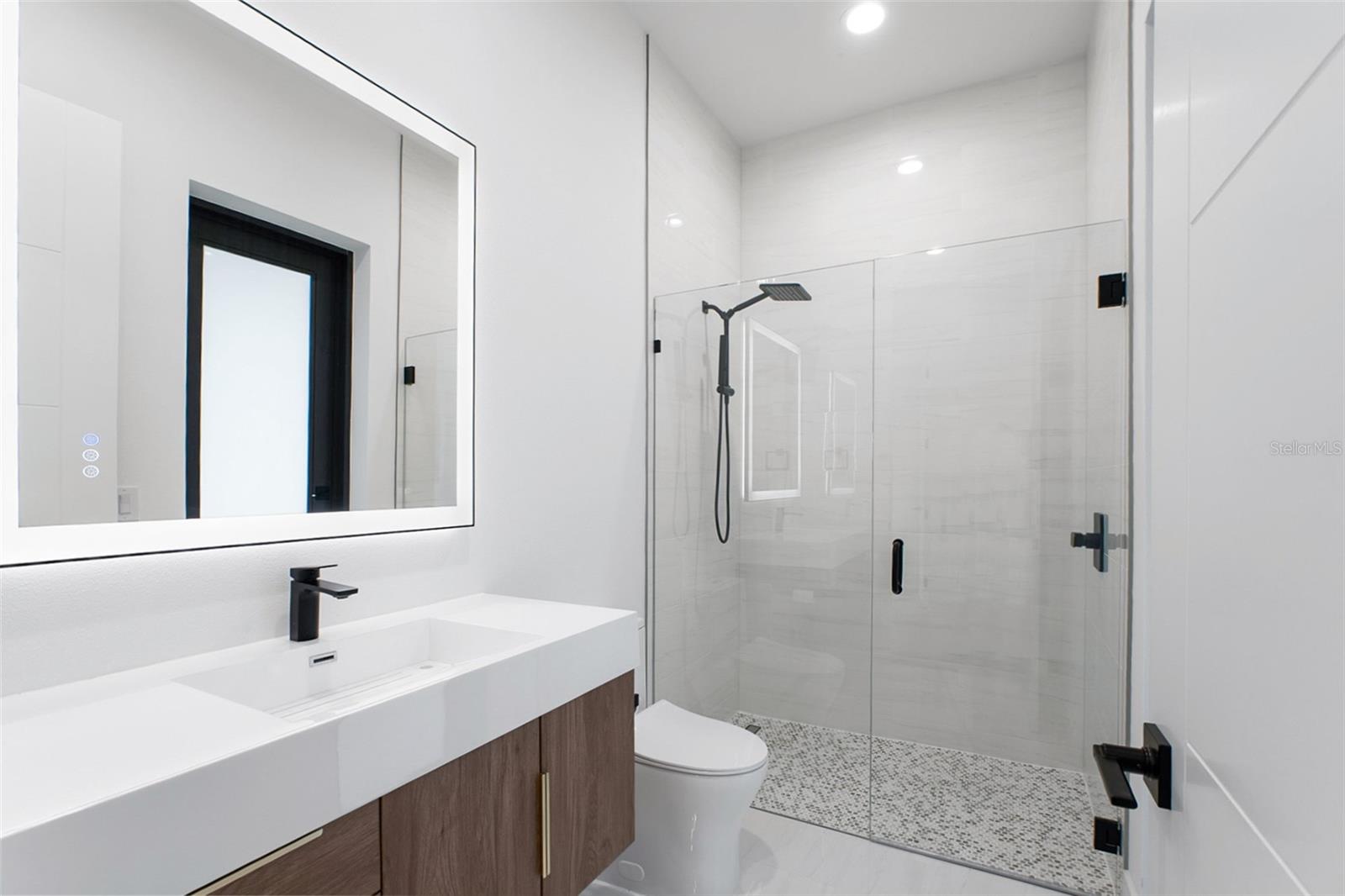 Image 33 of 50 For 13192 Windcrest Drive