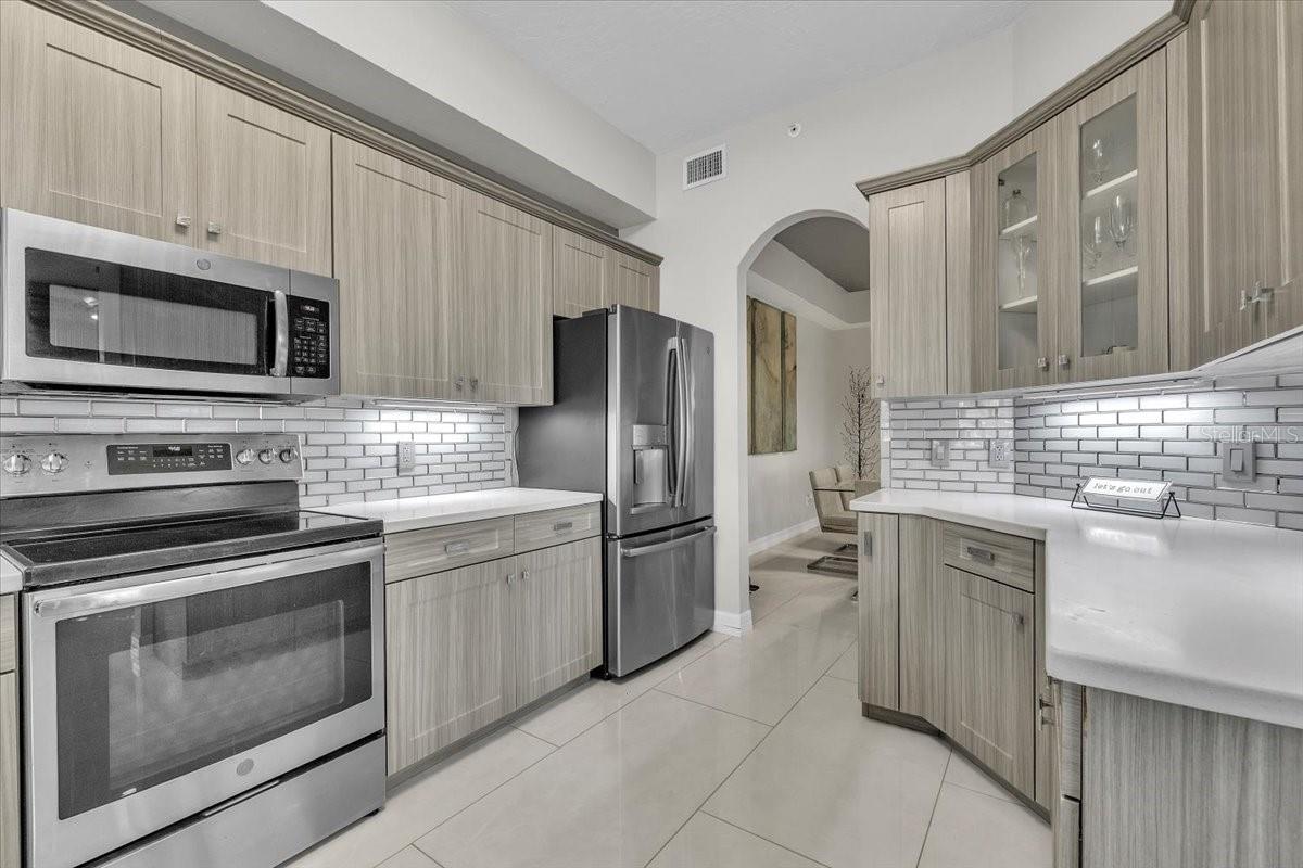 Image 20 of 76 For 129 Breakers Court 121