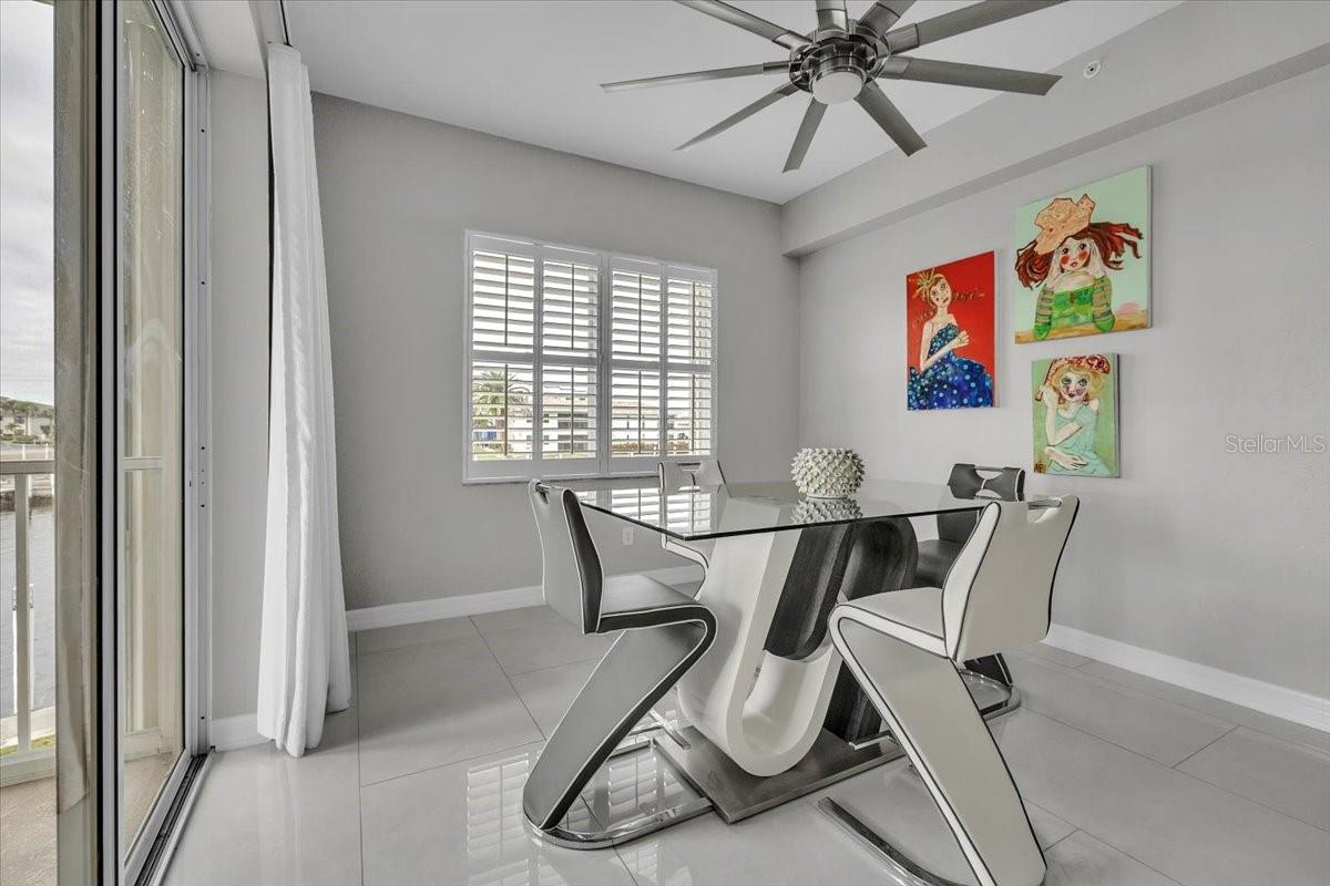 Image 22 of 76 For 129 Breakers Court 121