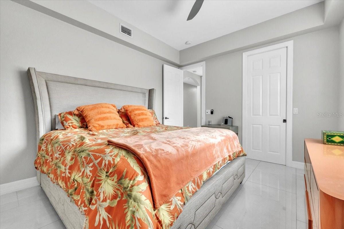 Image 40 of 76 For 129 Breakers Court 121