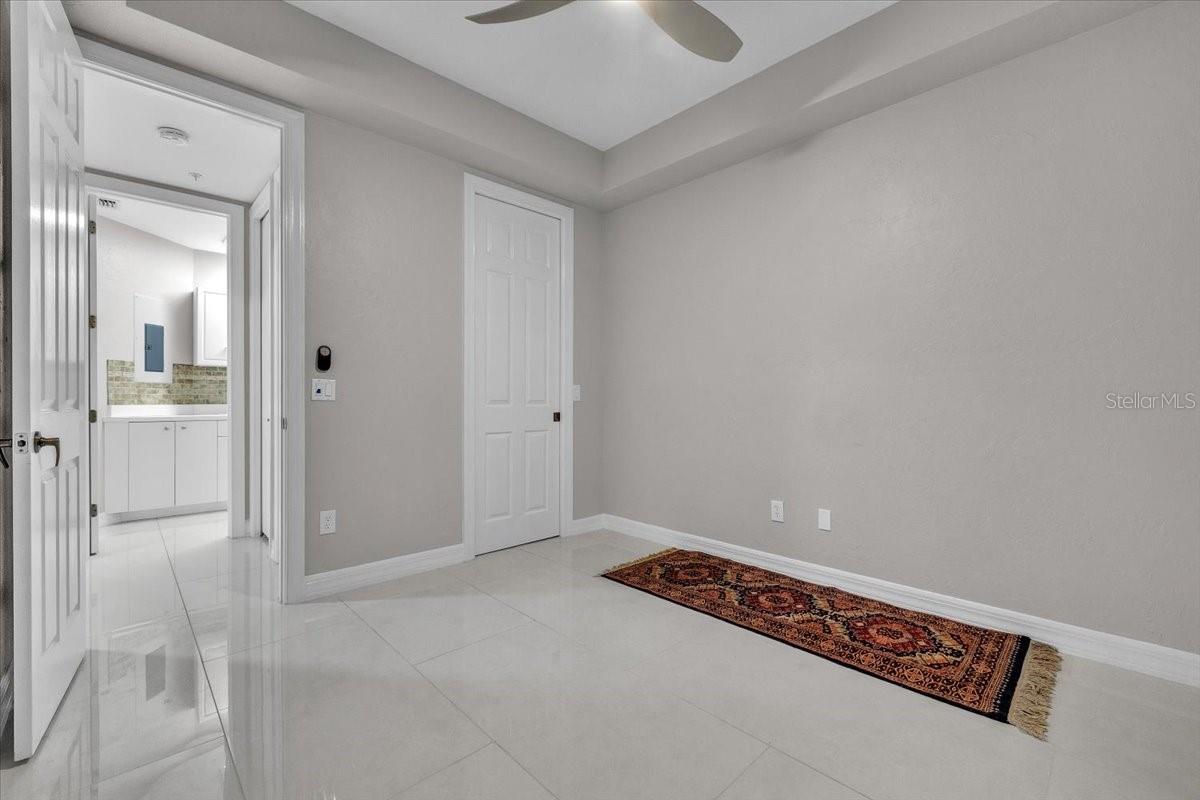 Image 43 of 76 For 129 Breakers Court 121