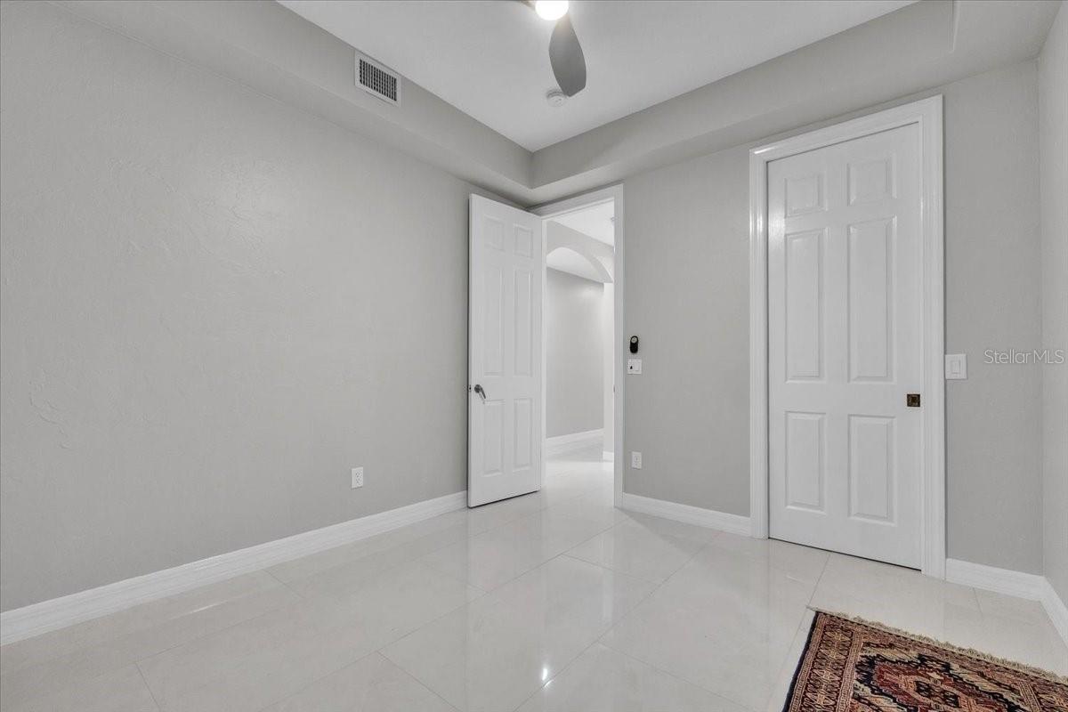 Image 44 of 76 For 129 Breakers Court 121