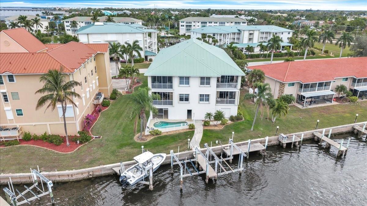 Image 57 of 76 For 129 Breakers Court 121