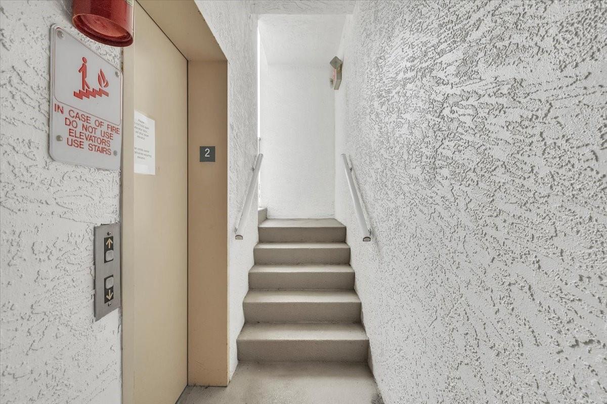 Image 6 of 76 For 129 Breakers Court 121